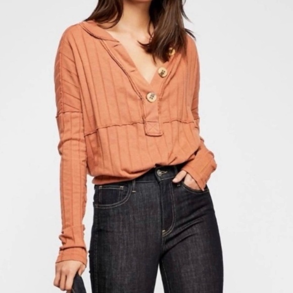 We The Free Tops - We The Free People Ribbed Button Henley Top Rust Tan Size Small Tshirt Cotton